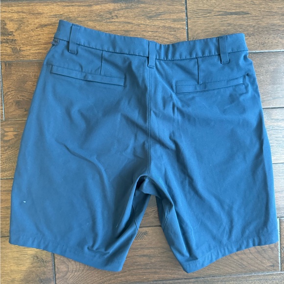 Lululemon commission short - Picture 2 of 2